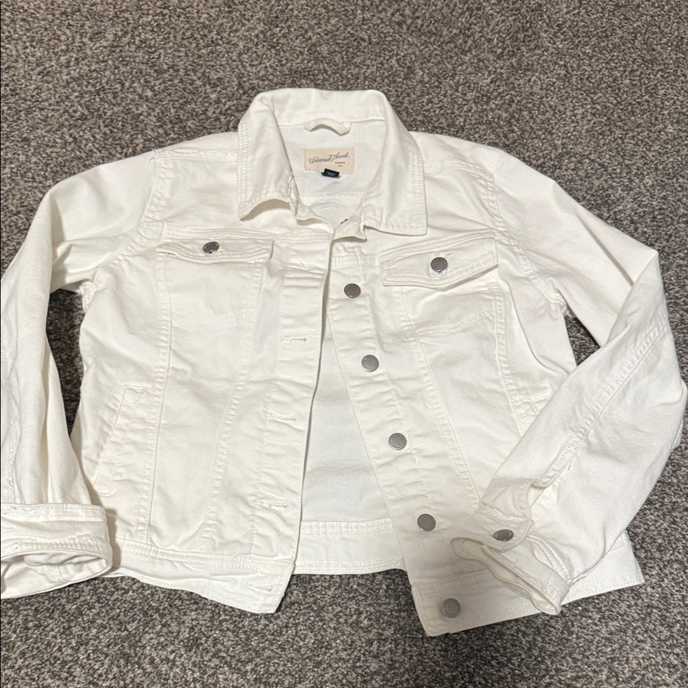 Universal Thread Cream Denim Jacket